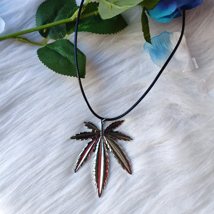 golden colour Marijuana leaf necklace Large pendant nature jewelry fashion delicacy beautiful women gift 2021 new novelty