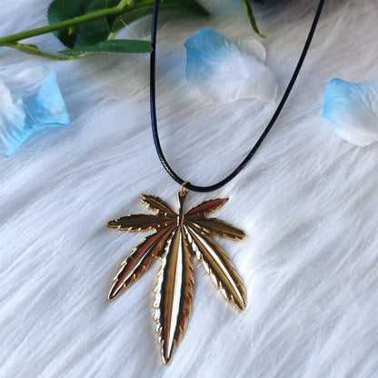 golden colour Marijuana leaf necklace Large pendant nature jewelry fashion delicacy beautiful women gift 2021 new novelty