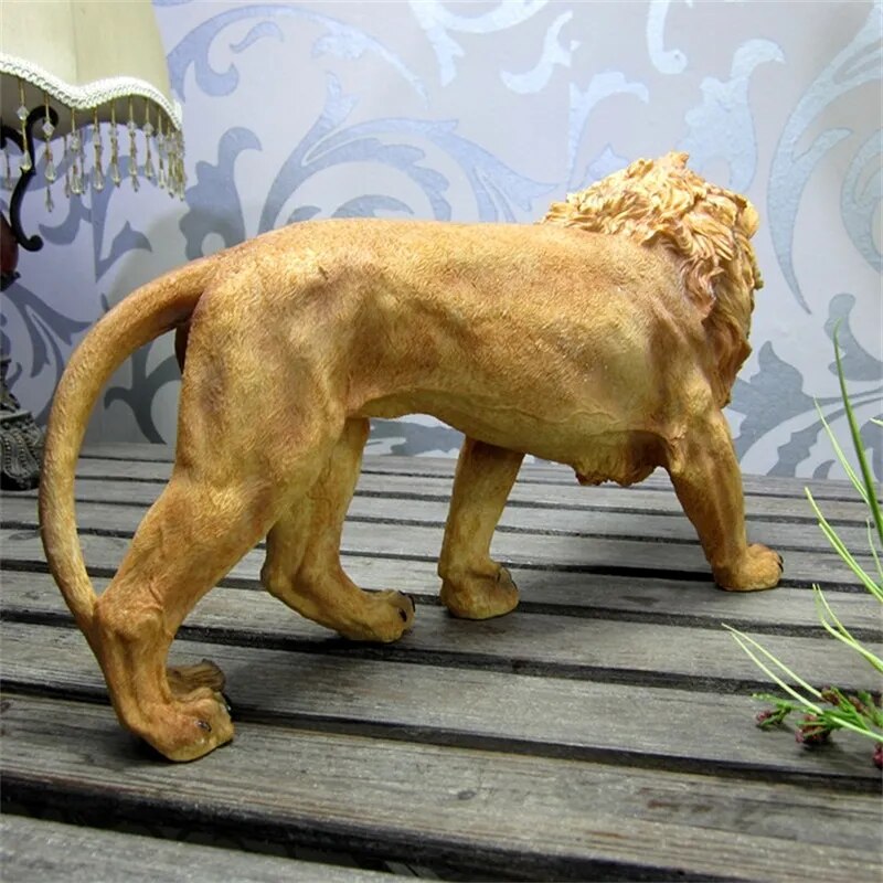 African Lion Sculpture Handmade Resin Lion King Statue Living Room Wild Animal Ornament Craftworks for Home Decor Business Gift